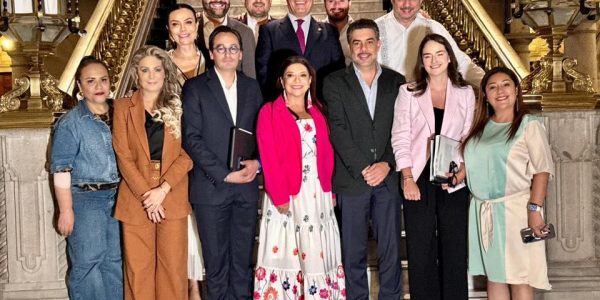 La falta de un encuentro con la oposición, PAN, MC y PRI se explicaba como un reflejo de la política morenista a nivel nacional: el presidente López Obrador jamás se reunió con ellos, y tampoco lo ha hecho la presidenta Claudia Sheinbaum en lo que va de su administración. FOTO: Especial