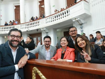 A MC le falta definición. No está en condiciones de ganar una sola Alcaldía, ni diputación en 2027 en la CDMX, y habrá que estar a la expectativa de si harán alianza con Morena, contra Morena, o serán esquiroles de Morena. Ya se verá. FOTOS: Especial