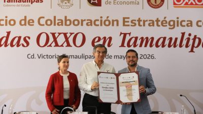 Al atestiguar el anuncio de inversión por 300 millones de pesos y la apertura de 60 nuevas tiendas de la cadena OXXO en el estado -que generarán 450 empleos directos-, el gobernador de Tamaulipas, Américo Villarreal Anaya, sostuvo que esta decisión refleja la confianza de las empresas en las condiciones de desarrollo y seguridad que hay en la entidad. FOTO: Especial
