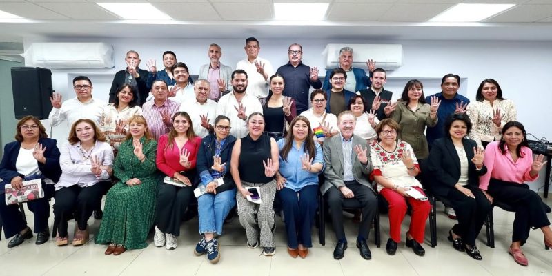 Cuando a finales de abril Héctor Díaz Polanco vio como caía de la presidencia nacional de su partido, Luisa Alcalde, en vez de poner sus barbas a remojar, comenzó a defender su posición como presidente de Morena en la Ciudad de México. En la estrategia, sacó el as de la manga que siempre tuvo, ese de 200 millones de pesos que lo apuntaló en el cargo. FOTO: Especial