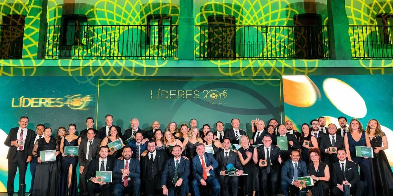 SOC no sólo resistió sino que creció en uno de los años más desafiantes de la banca comercial, y por ello es que reconoció a los 37 brokers que hicieron posible ese resultado con la mayor colocación crediticia de su red. FOTO: Especial