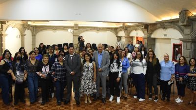El “Curso de Formación Política para Mujeres Sindicalistas” se llevó a cabo en el Auditorio “Benito Juárez”, ubicado en el edificio “Zócalo” del Congreso local, y fue impartido por la activista y feminista Wendy Castalia.